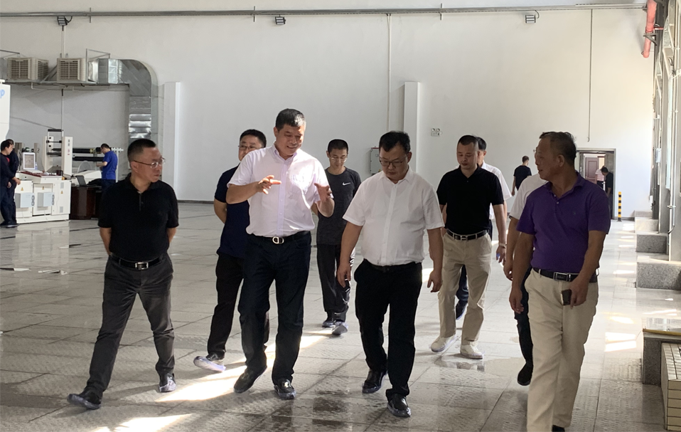 福清市代市长张新怿一行辅导 莅临J9集团国际站新资料科技工业园参观调研